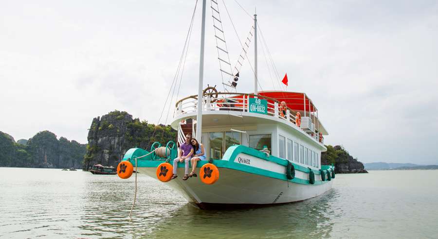 L Azalee Day Cruise