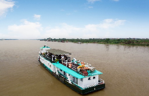 Boat Trip on Hanoi Red River (Group)